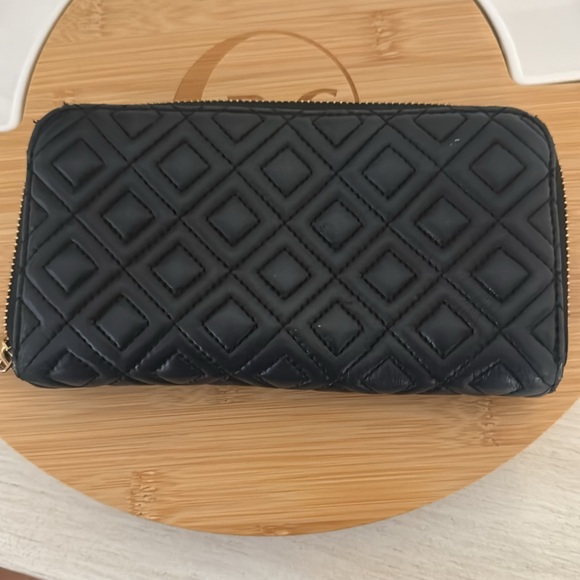 gently used Tory Burch continental leather zip wallet - Picture 2 of 3